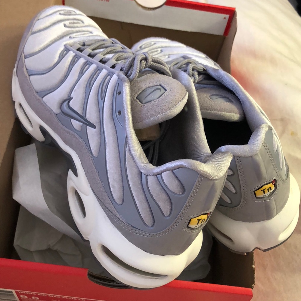 (SOLD) Nike Air Max Plus LX Velvet - Picture 7 of 7